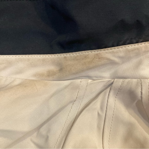 Reversible, trenchcoat beige and black - Picture 8 of 11